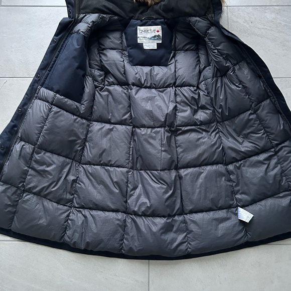 Quartz Nature (Quartz Co.) Women’s Winter Coat - Picture 4 of 7